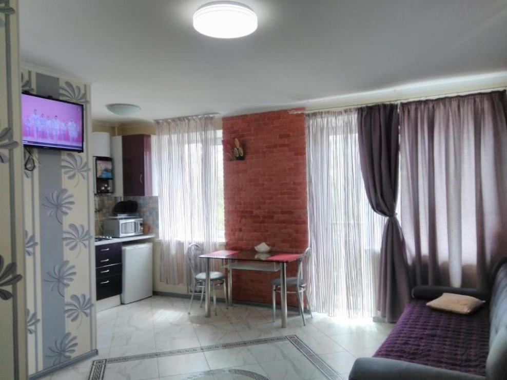 Apartment On 8 Marta Nikolayev Luaran gambar